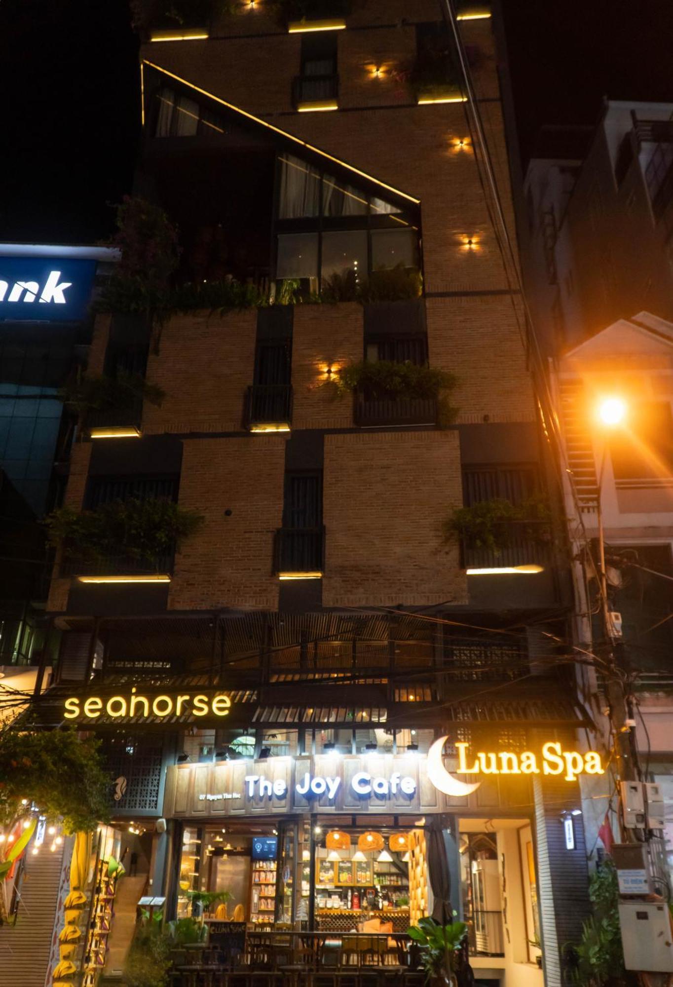 シーホース ホステル アンド バー バイ Havi ダナン市 エクステリア 写真